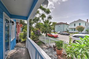 Bright Galveston Bungalow half Mi to Pleasure Pier